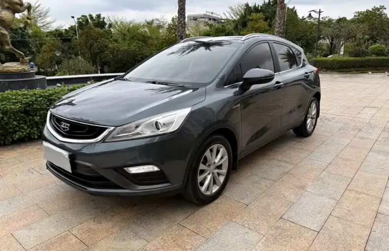 Geely Emgrand GS 2018 из Китая