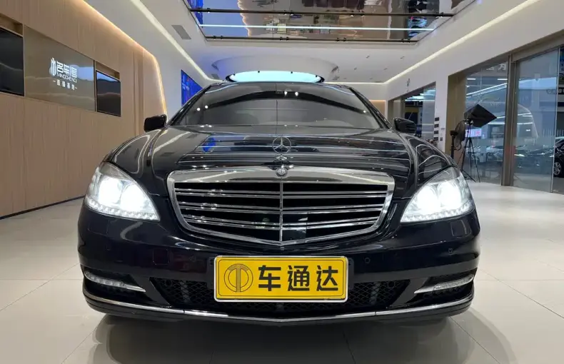 Mercedes-Benz S-Class 2009 из Китая