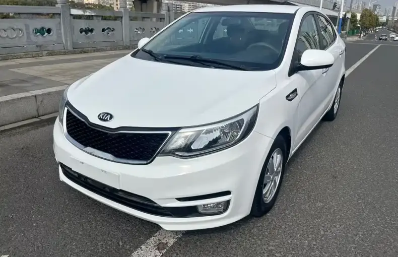 Kia K2 2015 из Китая