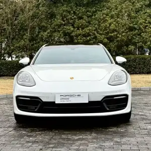 Porsche Panamera Hybrid 2022 из Китая