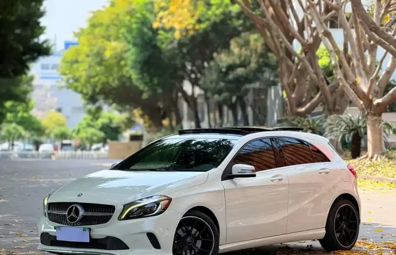 Mercedes-Benz A-Class (Import) 2016 из Китая