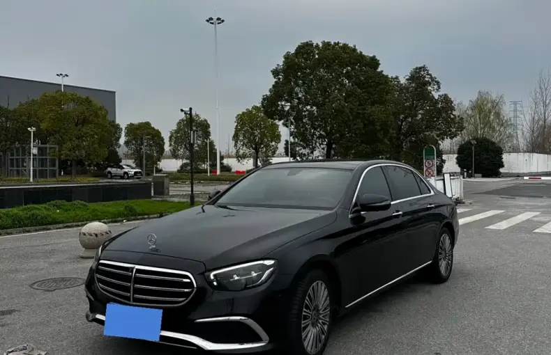 Mercedes-Benz E-Class 2023 из Китая