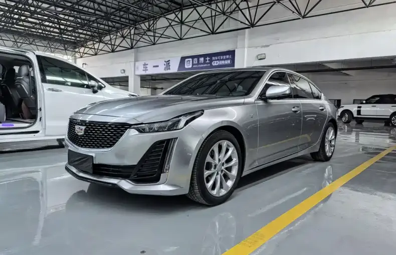 Cadillac CT5 2023 из Китая