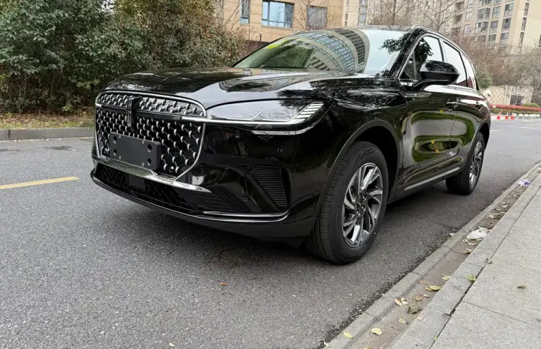 Lincoln Corsair 2026 из Китая