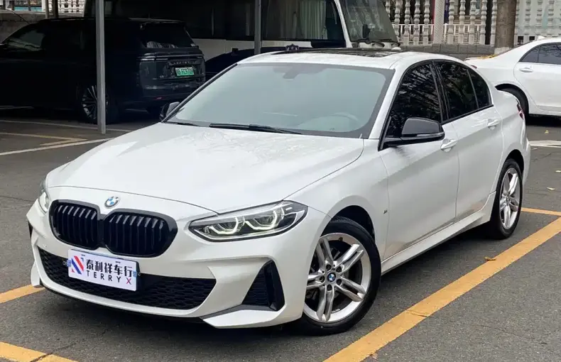 BMW 1 Series 2023 из Китая