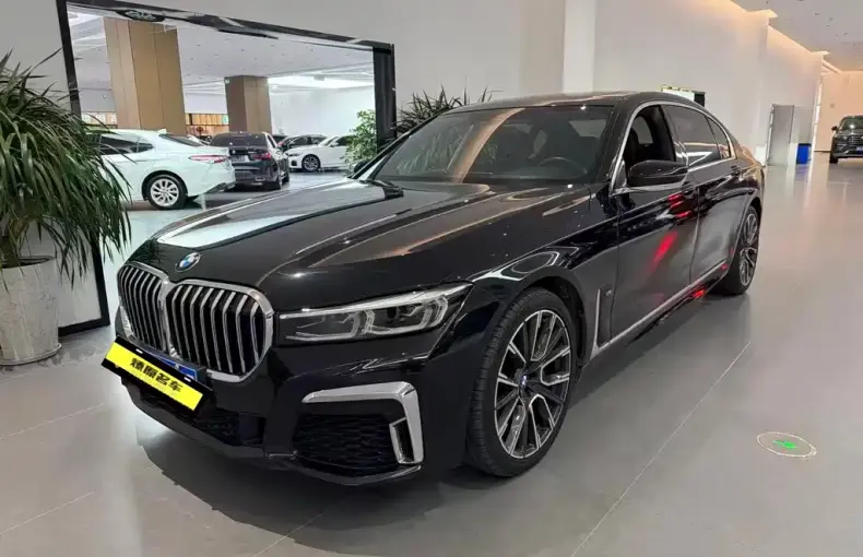 BMW 7 Series 2021 из Китая