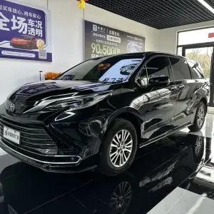 Toyota Sienna 2022 из Китая