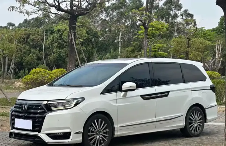 Honda Elysion 2022 из Китая