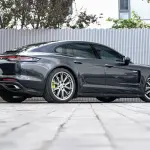 Porsche Panamera Hybrid 2022 330 л.с. из Китая