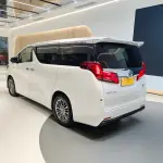 Toyota Alphard 2021 из Китая