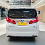 Toyota Alphard 2021 из Китая