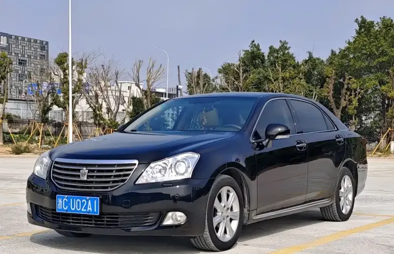 Toyota Crown 2010 из Китая