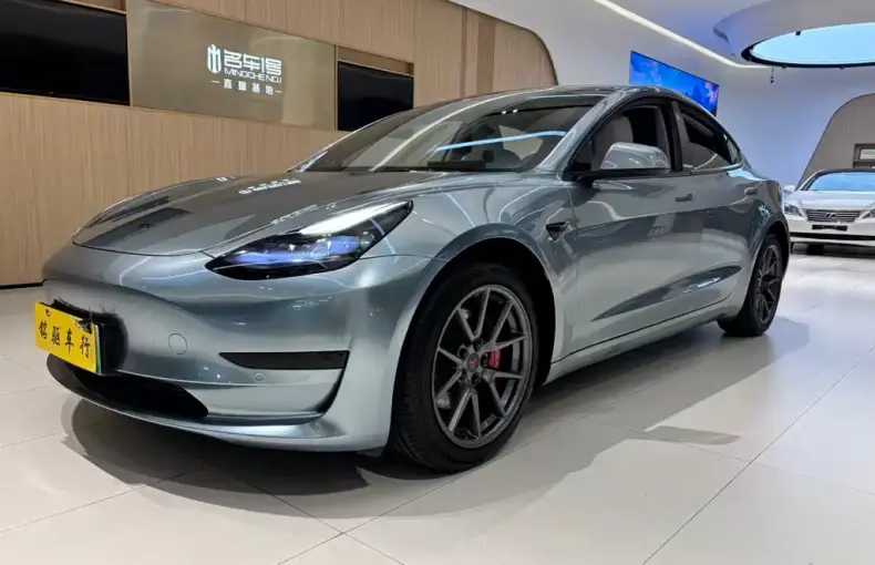 Tesla Model 3 2021 из Китая