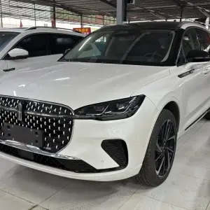 Lincoln Corsair 2024 из Китая