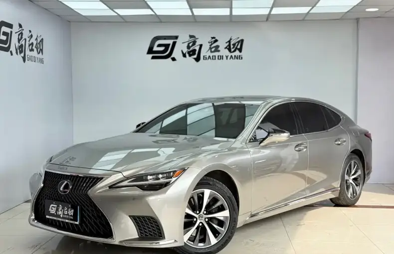 Lexus LS 2022 из Китая