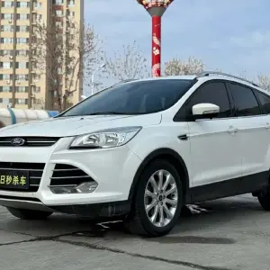 Ford Kuga 2015 181 л.с. 181 л.с. из Китая