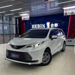 Toyota Sienna 2022 из Китая