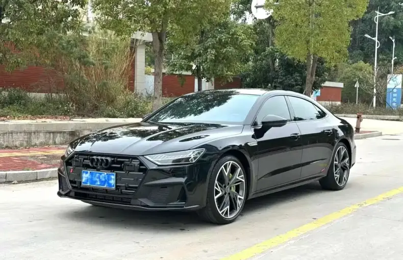 Audi A7L 2024 из Китая