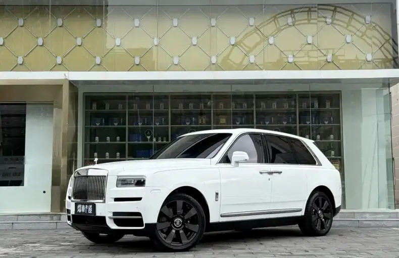 Rolls-Royce Cullinan 2020 из Китая