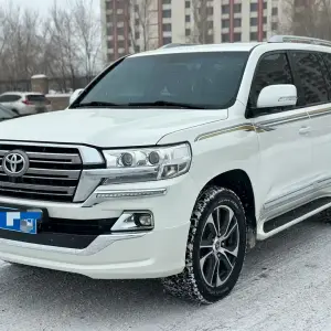 Toyota Land Cruiser 2020 из Китая