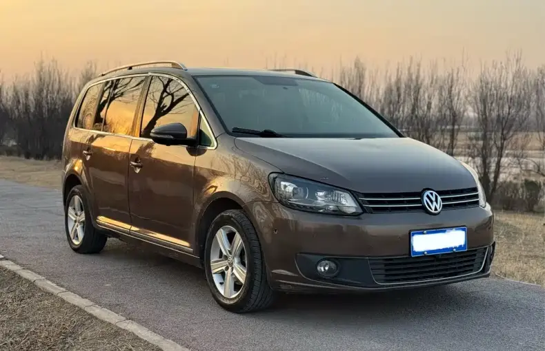 Volkswagen Touran 2013 из Китая