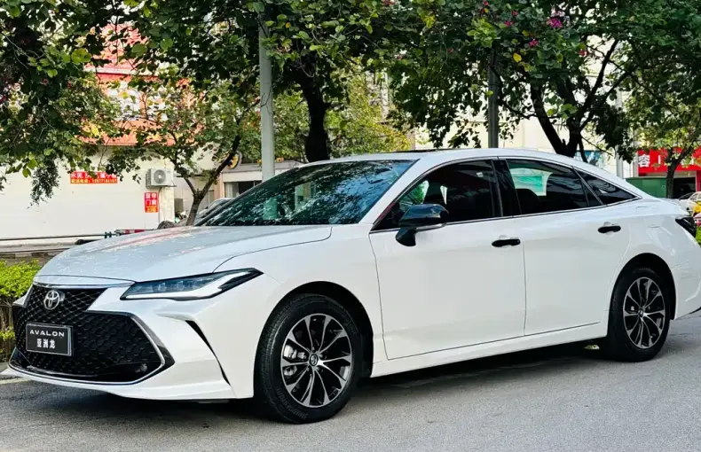Toyota Avalon 2024 из Китая