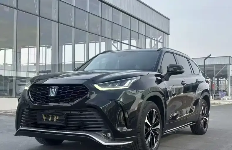Toyota Crown Kluger 2023 из Китая