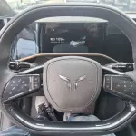 Hongqi Hongqi EH7 2024 лот 57681635 из Китая