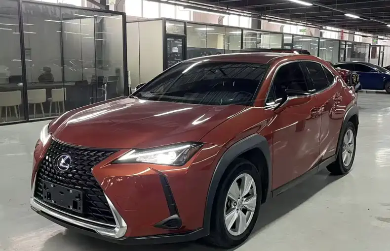 Lexus UX 2020 из Китая