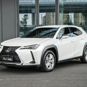 Lexus UX 2023 из Китая