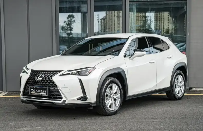 Lexus UX 2023 из Китая