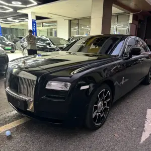 Rolls-Royce Ghost 2010 571 л.с. 571 л.с. из Китая
