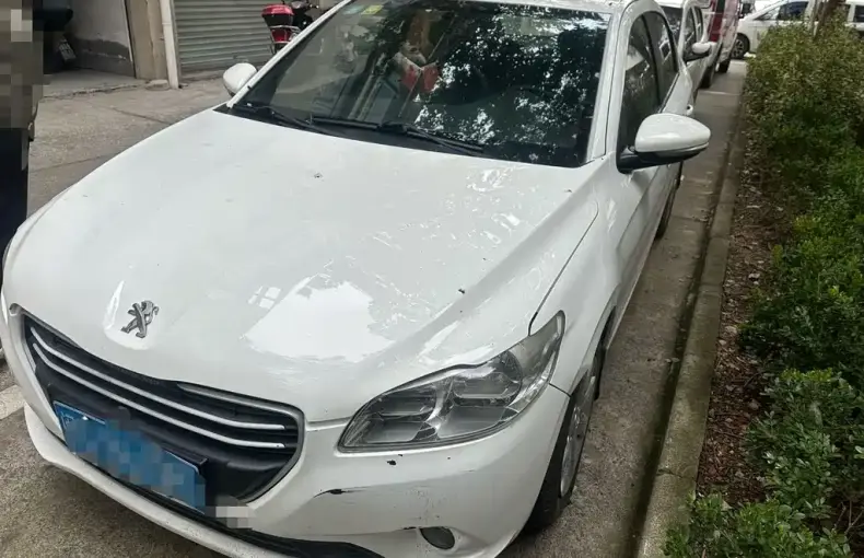 Peugeot 301 2016 из Китая
