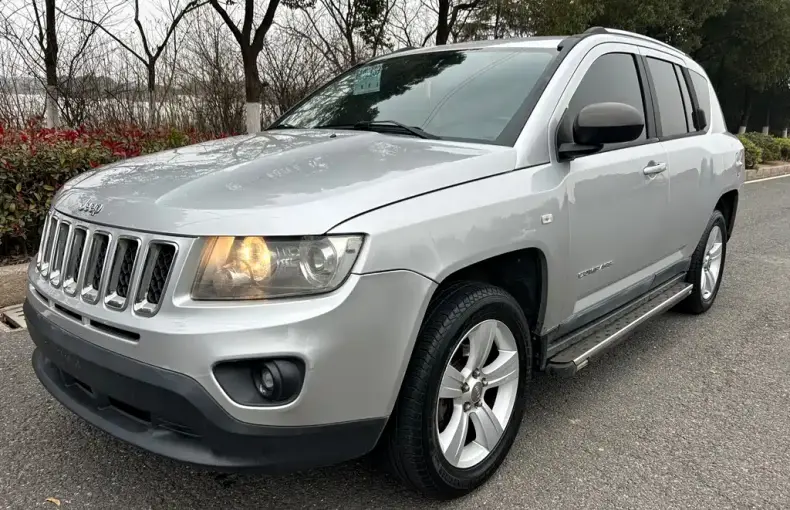 Jeep Compass (Import) 2012 из Китая