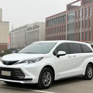 Toyota Sienna 2023 из Китая