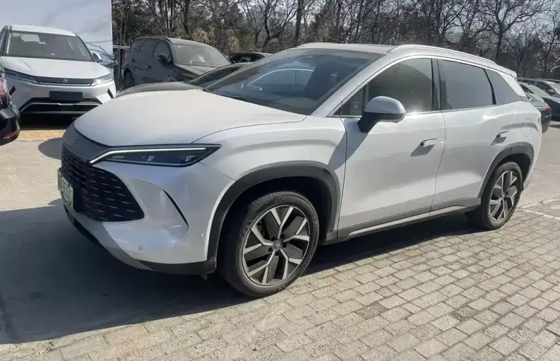 BYD L DM-i 2024 из Китая