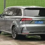 Roewe iMAX8 2022 из Китая