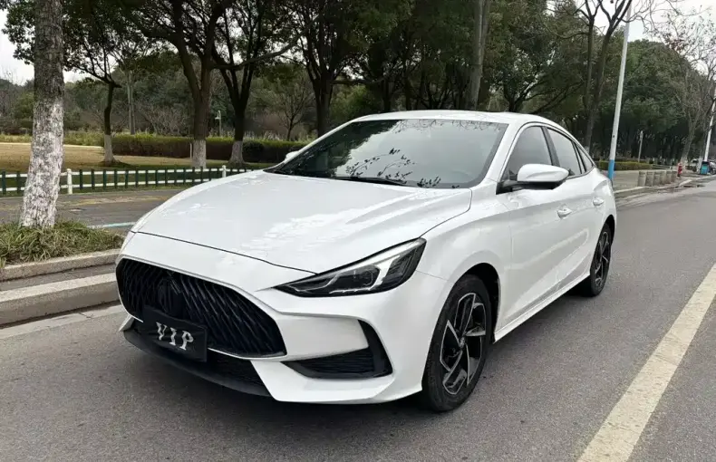 MG MG5 2022 из Китая