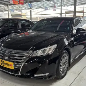 Toyota Crown 2017 из Китая