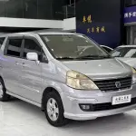 Dongfeng Yuxuan 2013 из Китая