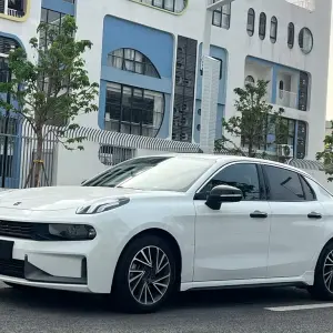 Lynk & Co 03 2022 180 л.с. 180 л.с. 180 л.с. 180 л.с. из Китая