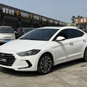 Hyundai Elantra 2020 115 л.с. из Китая