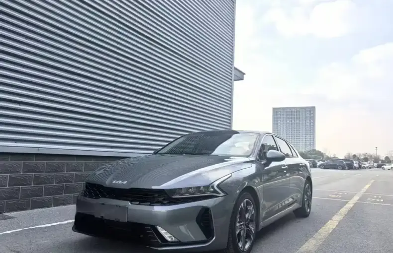 Kia K5 2024 из Китая