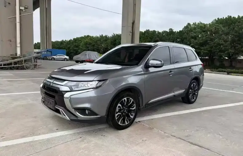 Mitsubishi Outlander 2019 из Китая