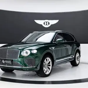 Bentley Bentayga 2022 550 л.с. 550 л.с. 550 л.с. 550 л.с. 550 л.с. из Китая