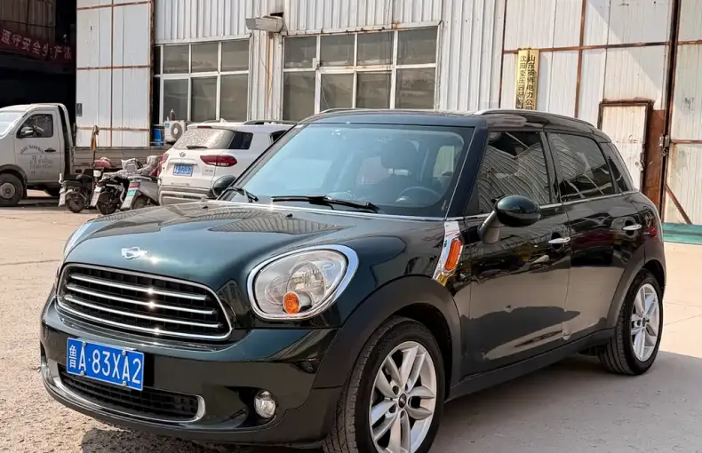 MINI Mini Countryman 2012 из Китая
