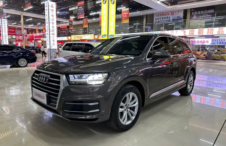 Audi Q7 2018 из Китая
