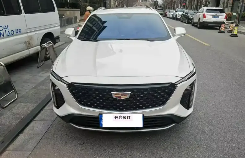 Cadillac GT4 2025 из Китая