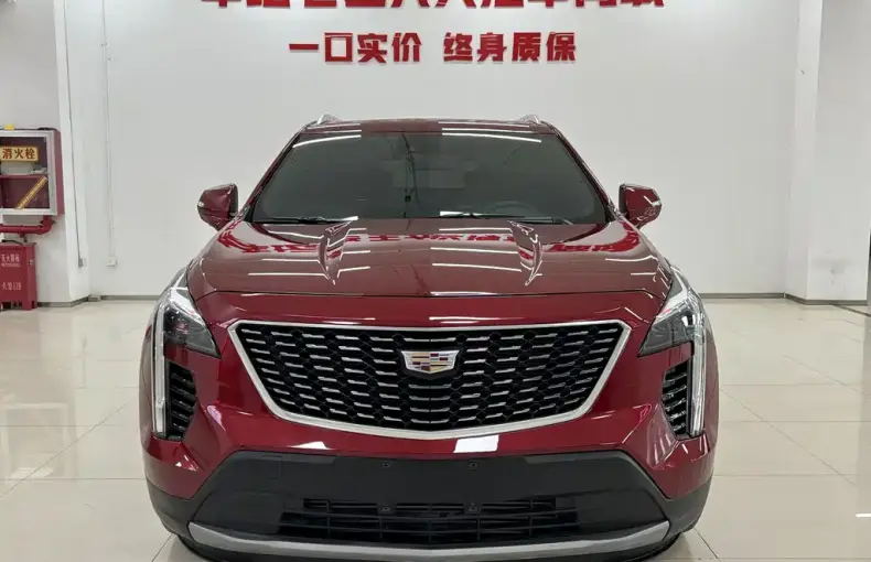 Cadillac XT4 2023 из Китая