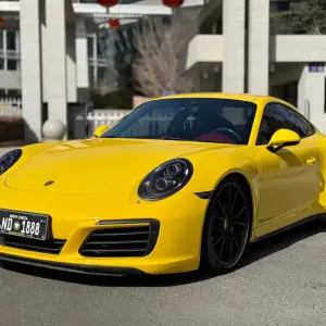 Porsche 911 2018 370 л.с. из Китая